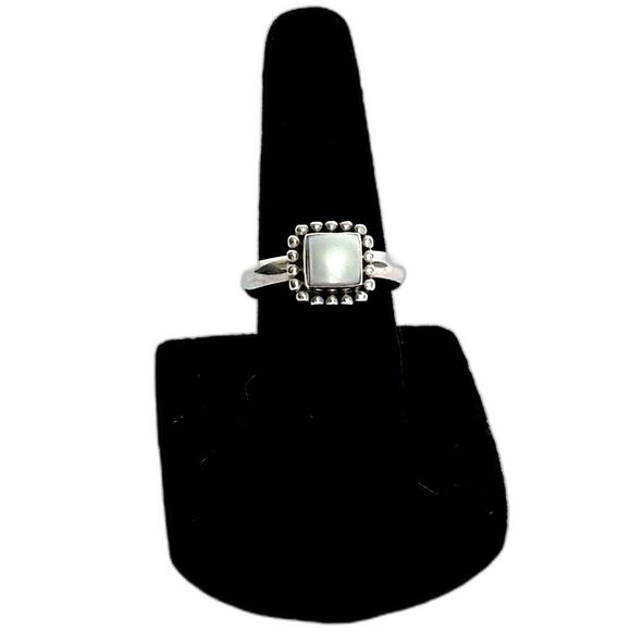 Silpada Retired R1617 Framed Mother of Pearl beaded Band Ring Sizes 5 & 6 - Picture 2 of 8